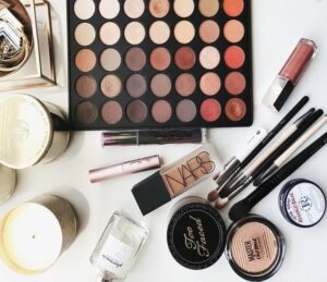 maquillage et coiffure / salon de mariage à Mourouj