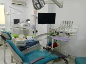 dentiste à Hammam Lif / prothèse et implant